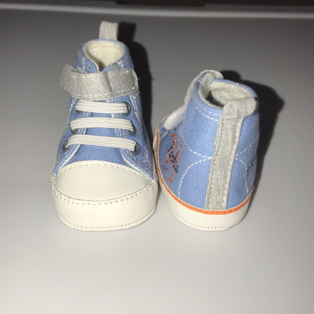 newborn sneakers - Picture 4 of 5